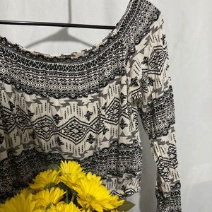 Quarter sleeve crop top